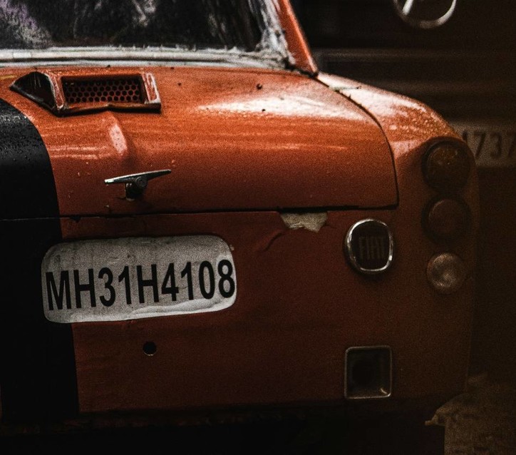 coche antiguo en Baja de vehiculos Barcelona